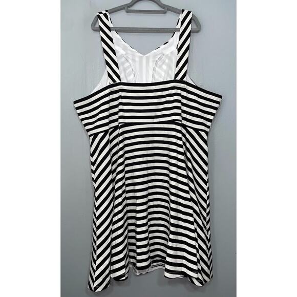 Torrid Plus Size 6 Black White Striped Ponte Knit Sleeveless Skater Dress - Picture 4 of 10